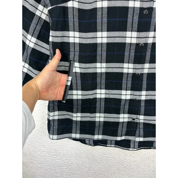 Joan Rivers Plaid Flannel Shirt Women's LP Black Gray Button Up Petite Casual - Picture 3 of 10